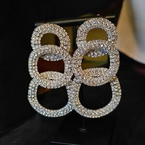 ⚘️DAZZLING TRIPLE CIRCLE STATEMENT E. EARRINGS ⚘️-